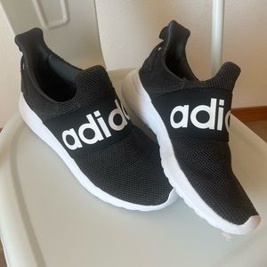 Adidas Lite Racer Adapt Black and White Slip-on Sneakers Big Kid size 4